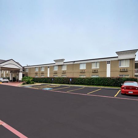 Super 8 By Wyndham Grand Prairie North Motel Dış mekan fotoğraf