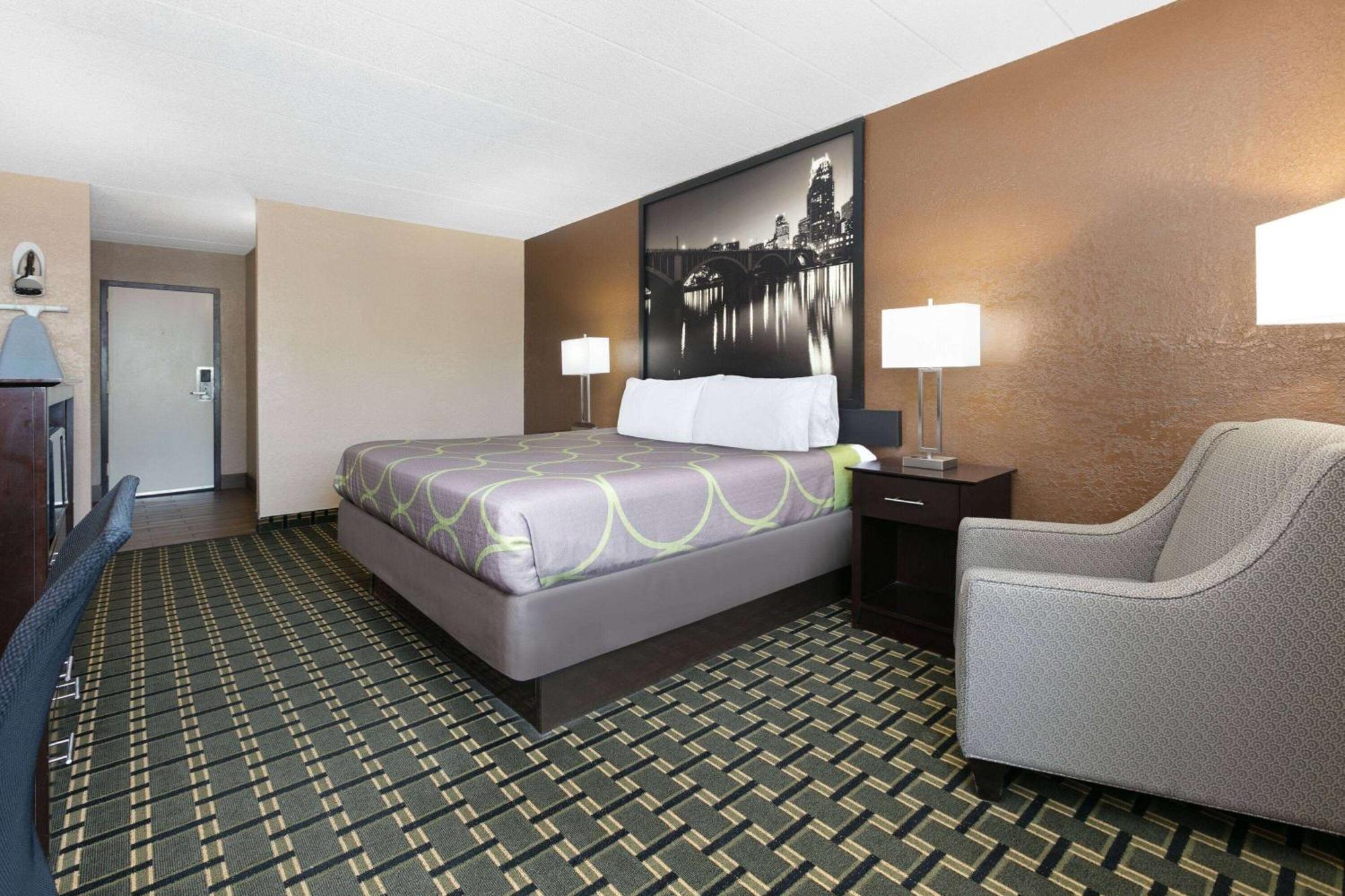 Super 8 By Wyndham Grand Prairie North Motel Dış mekan fotoğraf