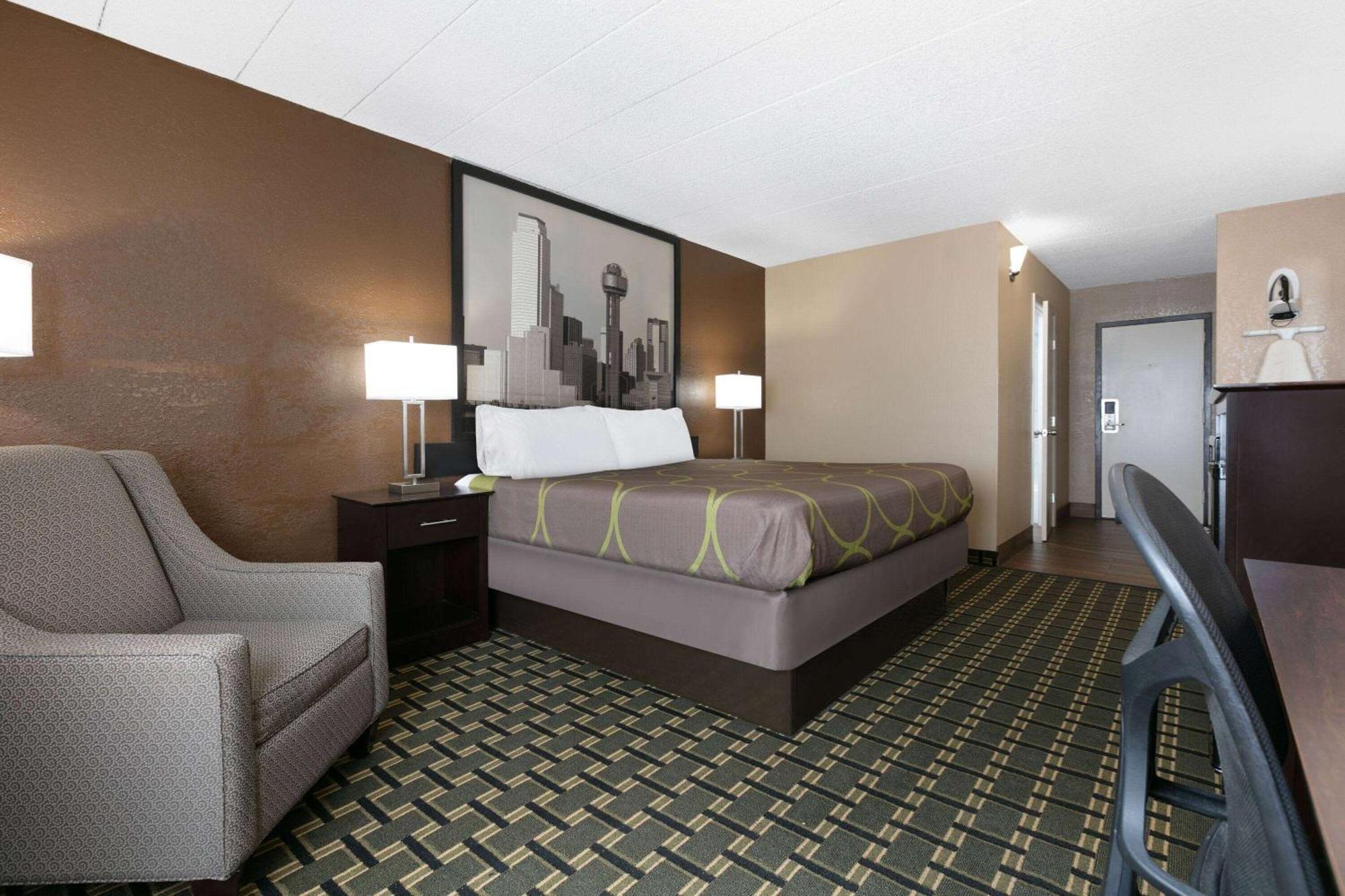 Super 8 By Wyndham Grand Prairie North Motel Dış mekan fotoğraf
