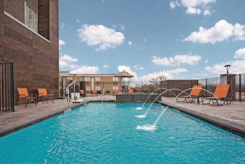Super 8 By Wyndham Grand Prairie North Motel Dış mekan fotoğraf